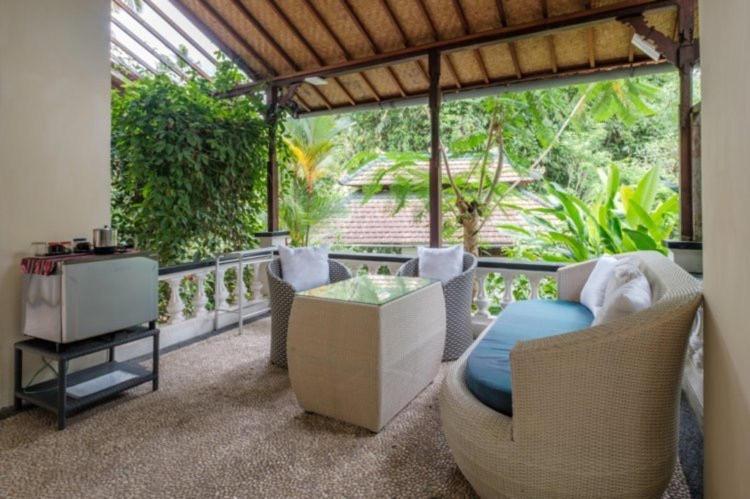 Hotel White Lotus Oasis à Ubud Extérieur photo