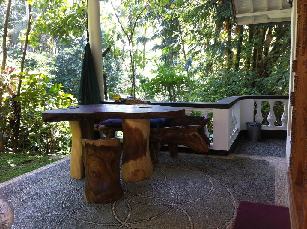Hotel White Lotus Oasis à Ubud Extérieur photo