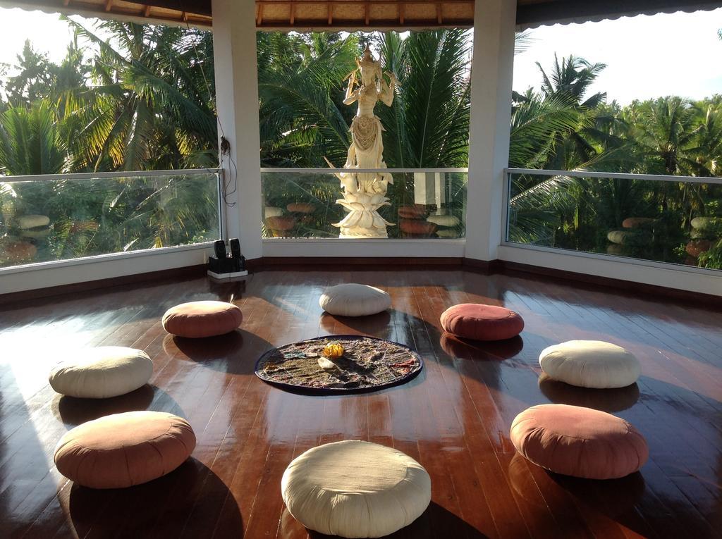 Hotel White Lotus Oasis à Ubud Extérieur photo