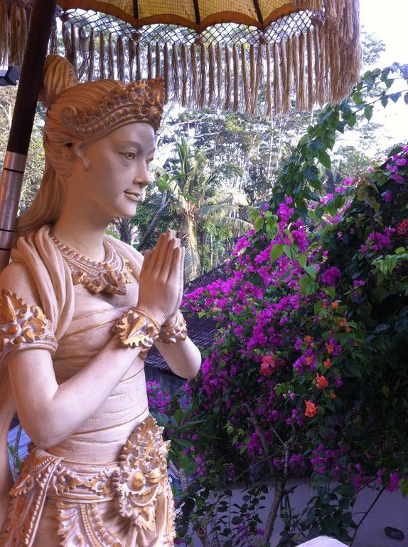 Hotel White Lotus Oasis à Ubud Extérieur photo