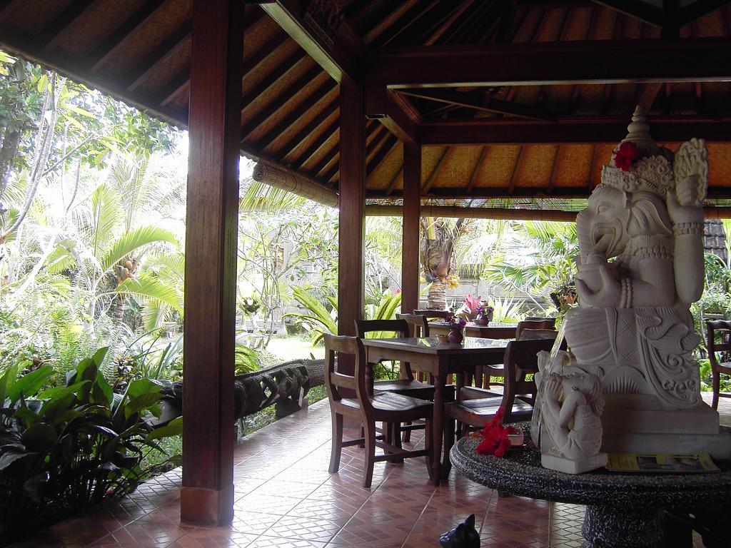 Hotel White Lotus Oasis à Ubud Extérieur photo