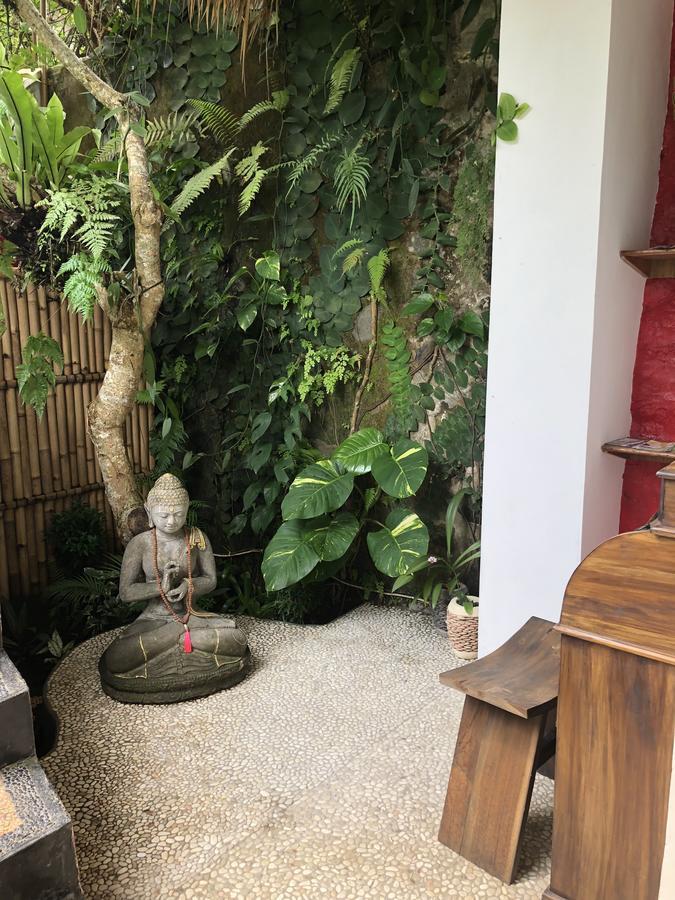 Hotel White Lotus Oasis à Ubud Extérieur photo